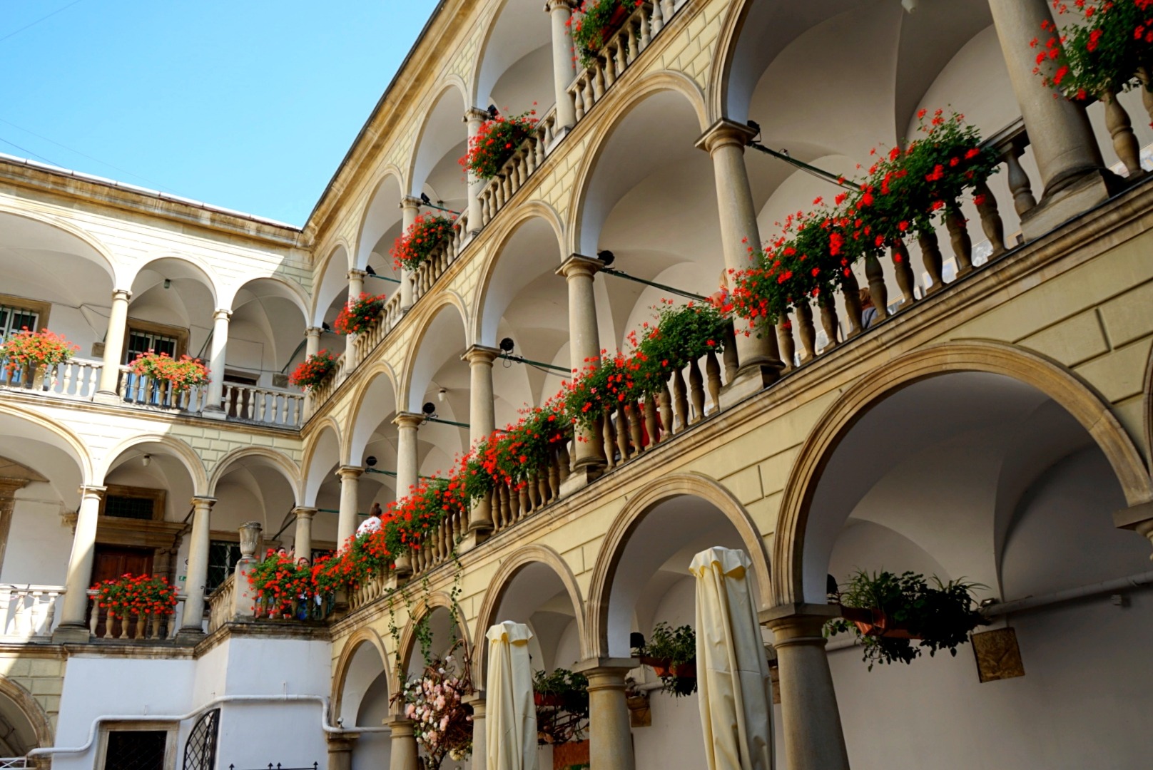 Italian courtyard - Lviv museum