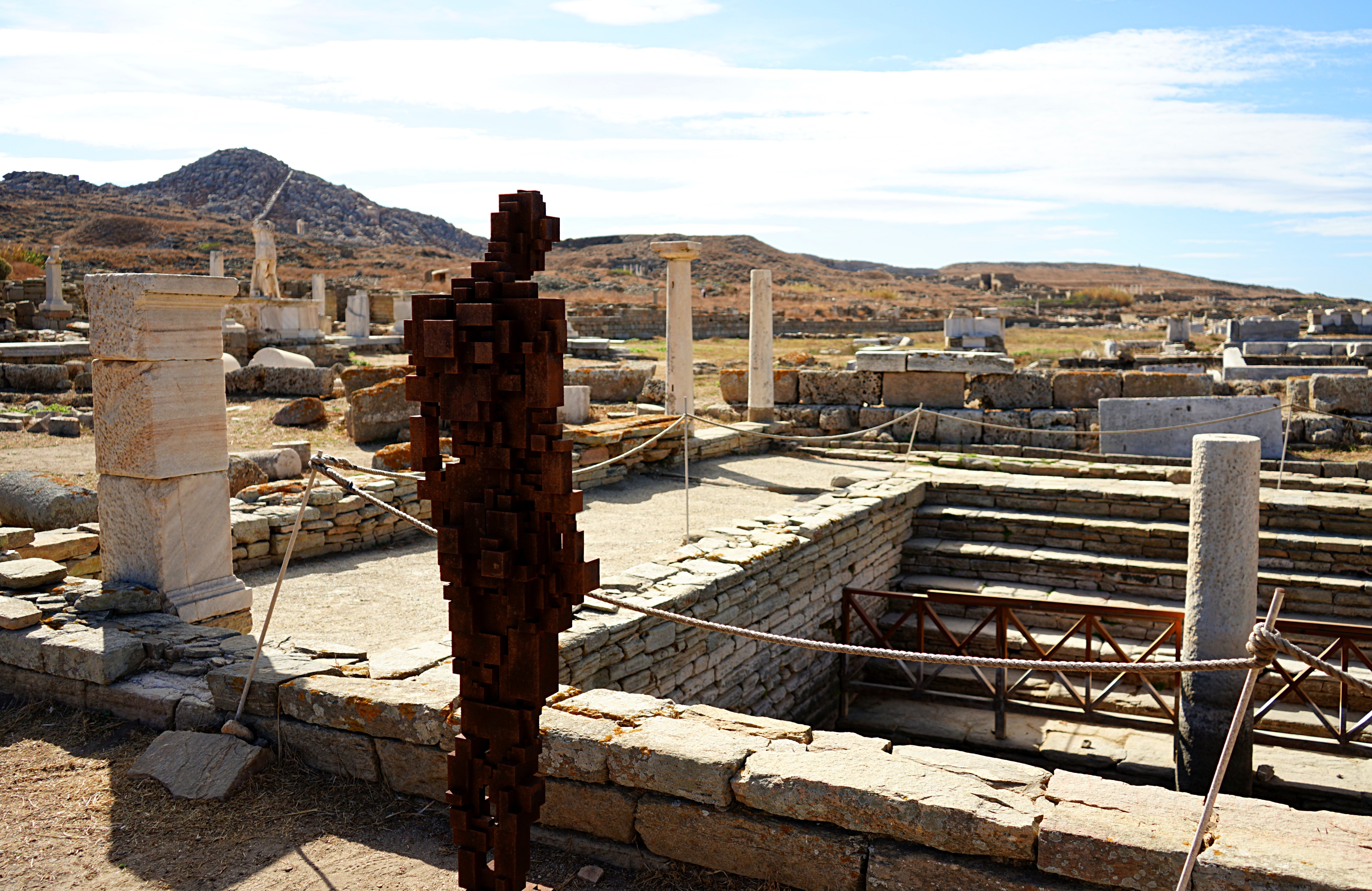 The new sculpture by the water in Delos