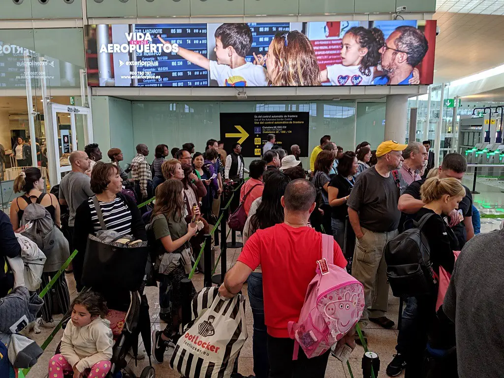 The line at the Barcelona airport