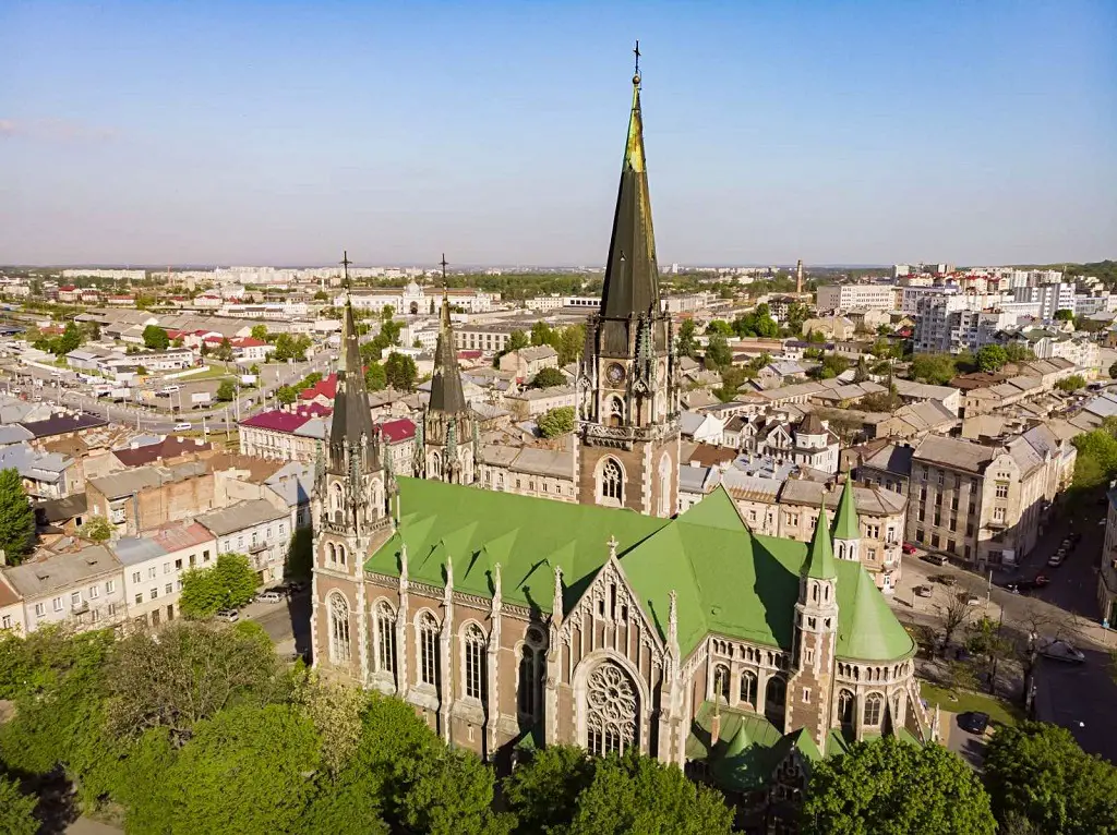 olha-elizabeth-church-lviv