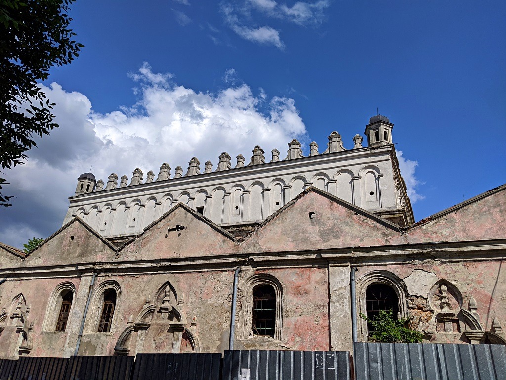 A Day Trip From Lviv To Zhovkva: Ruins of the synagogue