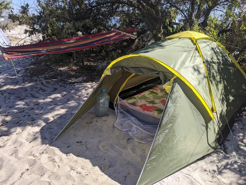Tent and hammock on Dhzarylgach Island