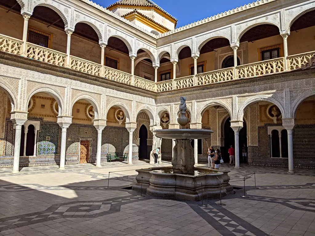 Guide to Seville: Casa de Pilatos