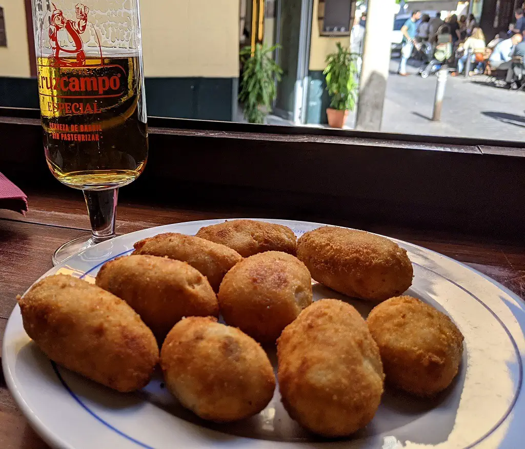 Croquetas Caseras (Homemade Croquettes with cheese)