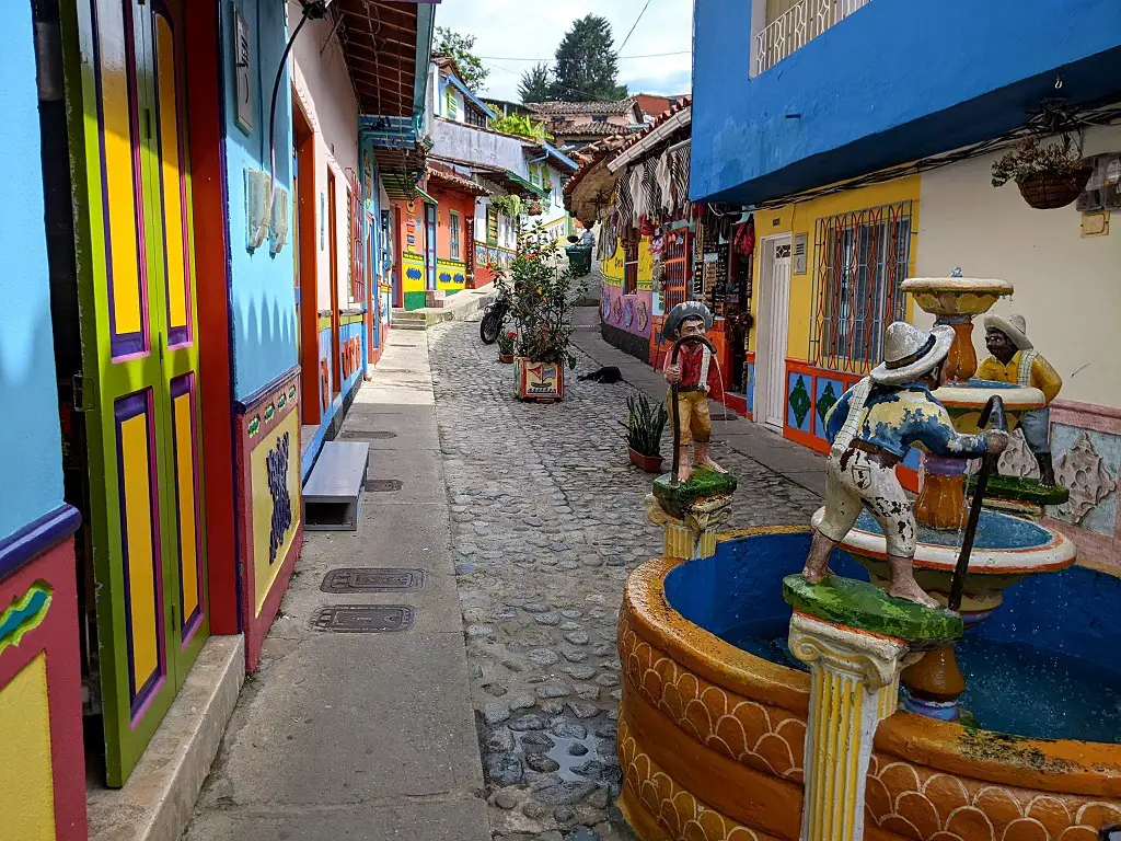 Explore Colorful Streets of Guatape