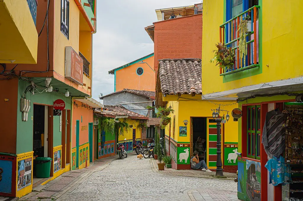 Explore Colorful Streets of Guatape