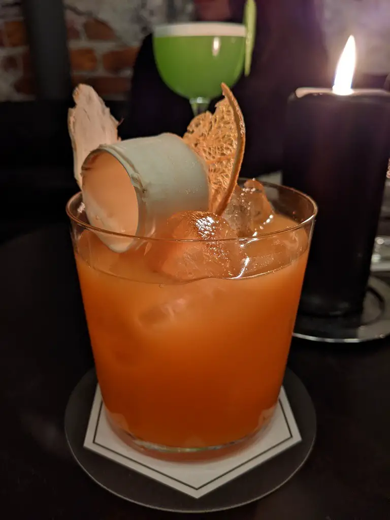 the-best-cocktail-bar-in-norway-my-review-of-himkok-in-oslo