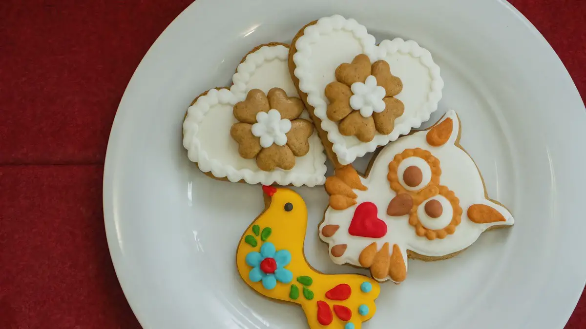 Pierniki (Polish Gingerbread Cookies)