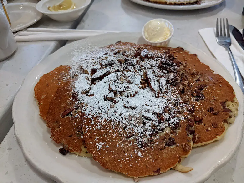 The Most Iconic Things To Do In Los Angeles: Have Pancakes At A Breakfast Diner